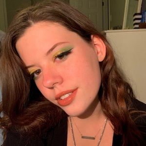 Meet your Posher, Mackenzie